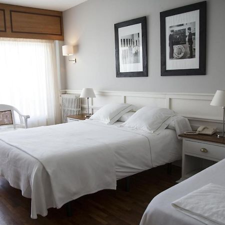 Hotel Vostra Llar Palamós Esterno foto