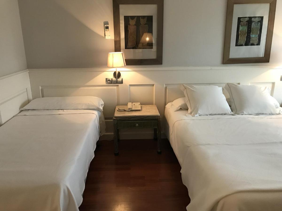 Hotel Vostra Llar Palamós Esterno foto